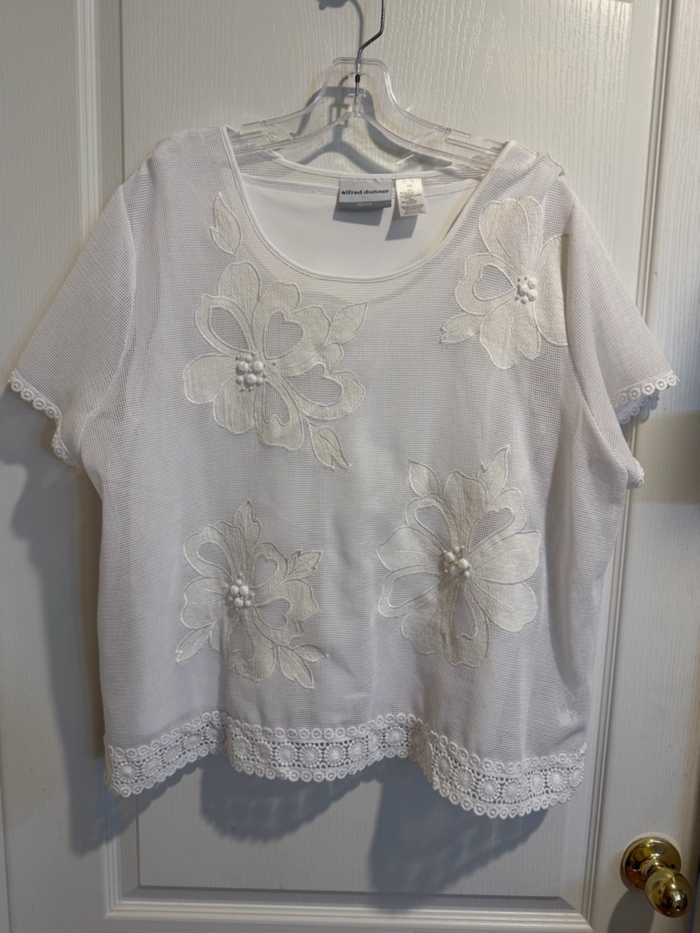 Alfred Dunner White Floral Appliqué Short Sleeve Top with Lace Trim